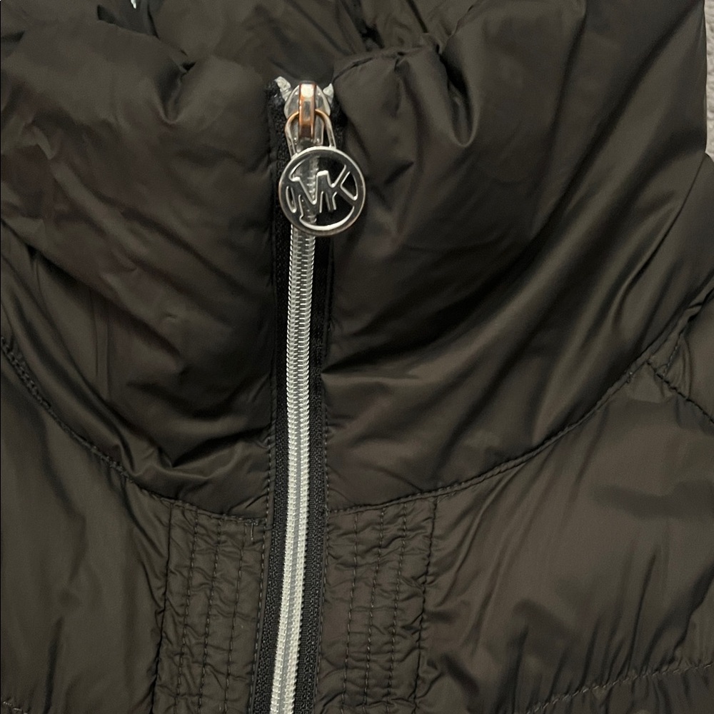 MK puffer dark grey